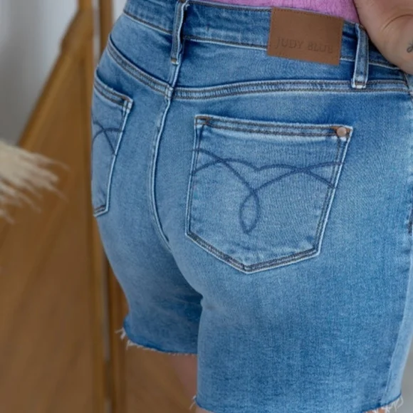 Judy Blue Shorts NWT - Picture 2 of 4